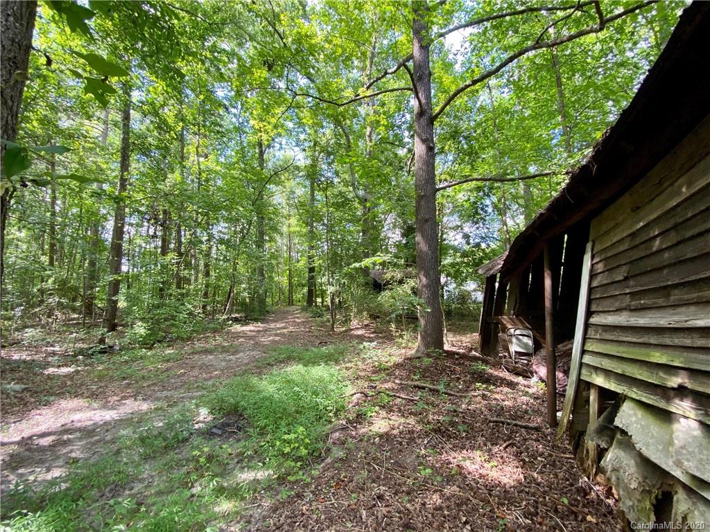 3826 Beaty Road Gastonia, NC 28056 - Photo 2 of 5 a view of backyard with green space