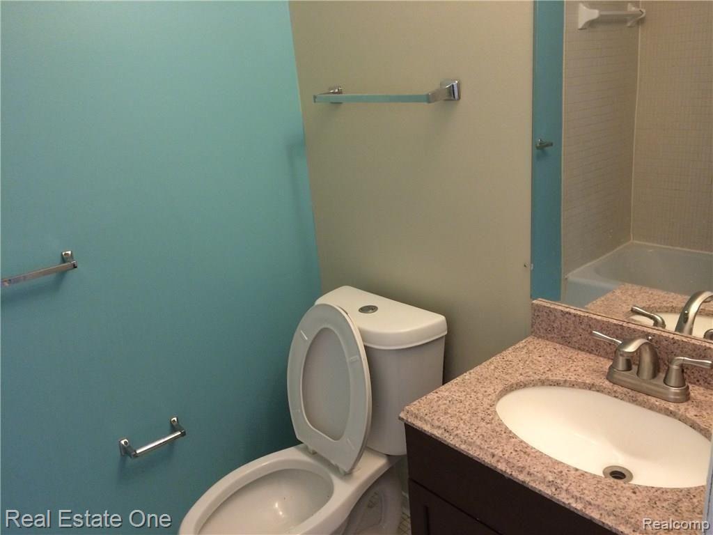 30220 Southfield Road, Unit 248 Southfield, MI 48076 - Photo 11 of 13