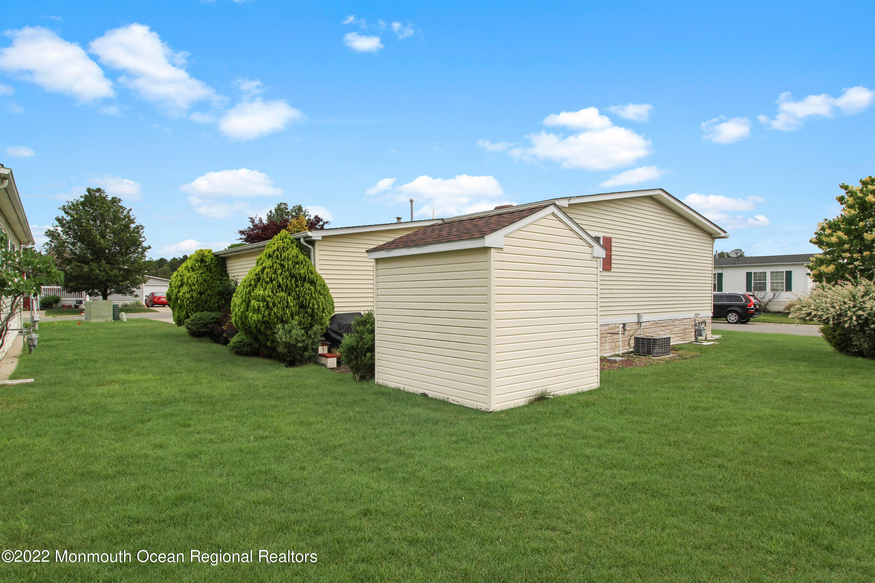 84 Pine Ridge Boulevard Whiting, NJ 08759 - Photo 26 of 27 26 Back