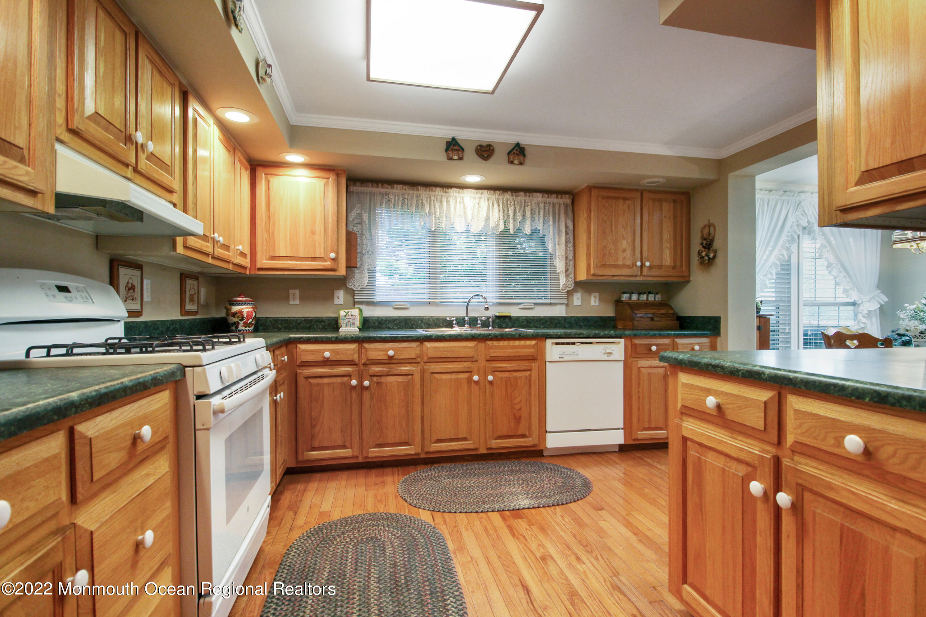 84 Pine Ridge Boulevard Whiting, NJ 08759 - Photo 8 of 27 8 Kit