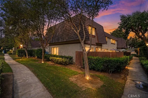 $598,000 | 407 North Park Vista Street, Unit D, Anaheim, CA 92806