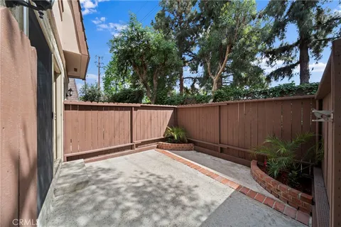 $598,000 | 407 North Park Vista Street, Unit D, Anaheim, CA 92806