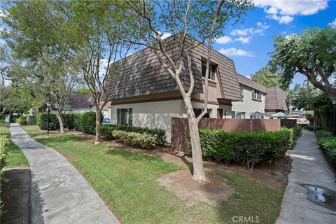 $598,000 | 407 North Park Vista Street, Unit D, Anaheim, CA 92806