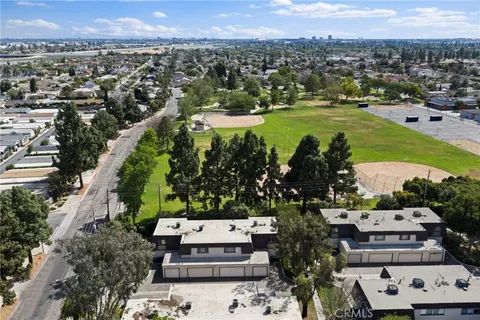 $598,000 | 407 North Park Vista Street, Unit D, Anaheim, CA 92806