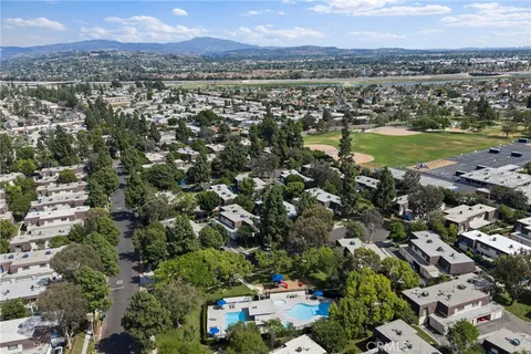 $598,000 | 407 North Park Vista Street, Unit D, Anaheim, CA 92806