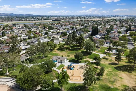 $598,000 | 407 North Park Vista Street, Unit D, Anaheim, CA 92806