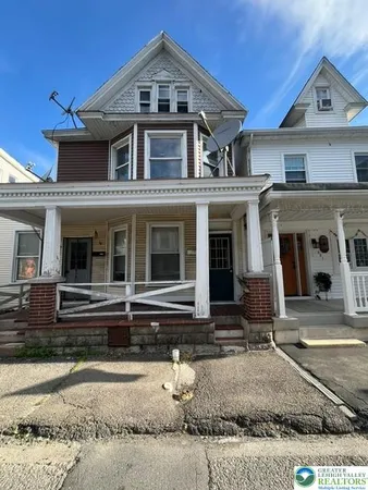 $950 | 223 West Rowe Street, Tamaqua, PA 18252