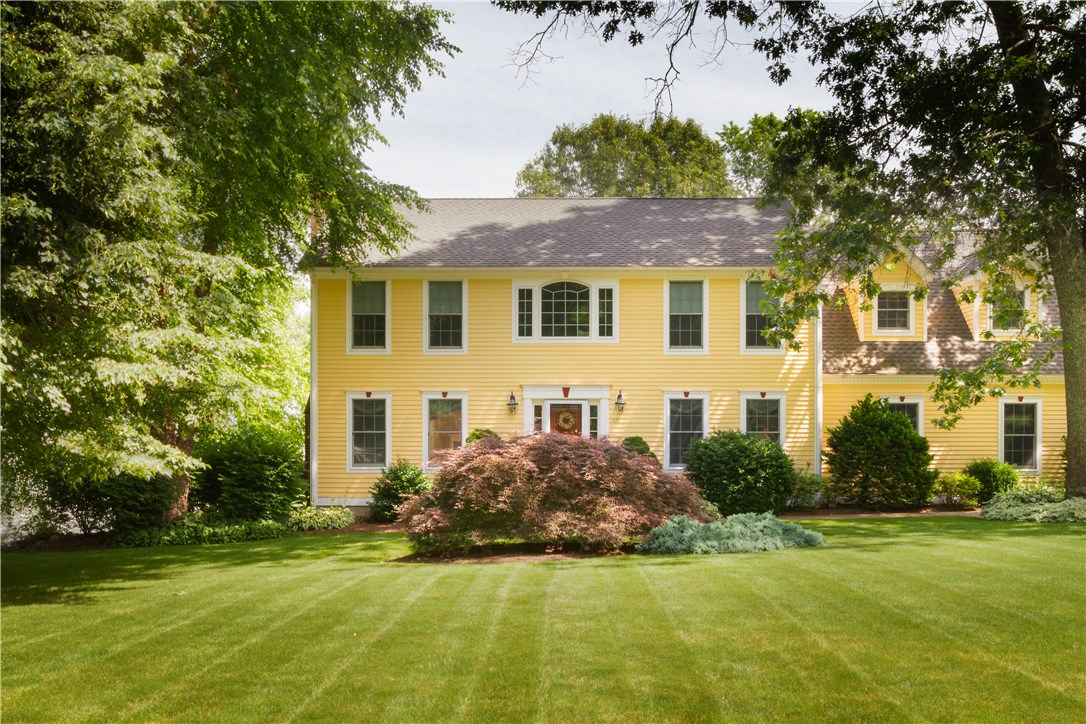 185 Wickham Road North Kingstown, RI 02852 - Photo 2 of 38