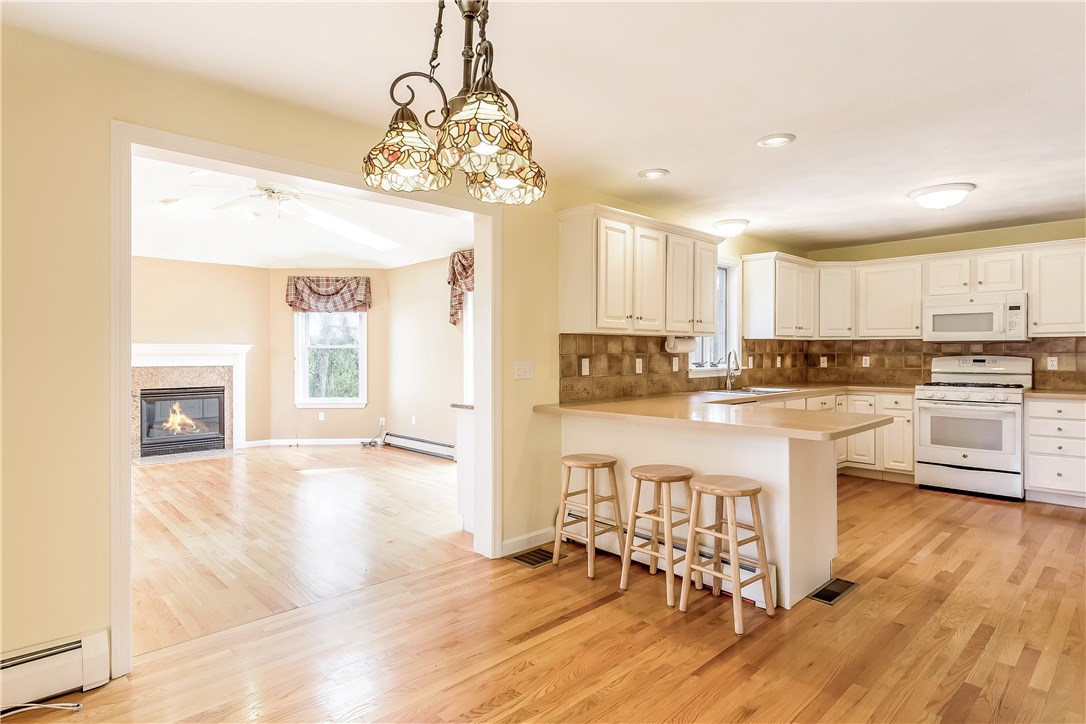 185 Wickham Road North Kingstown, RI 02852 - Photo 9 of 38 Eat in kitchen open to family room!