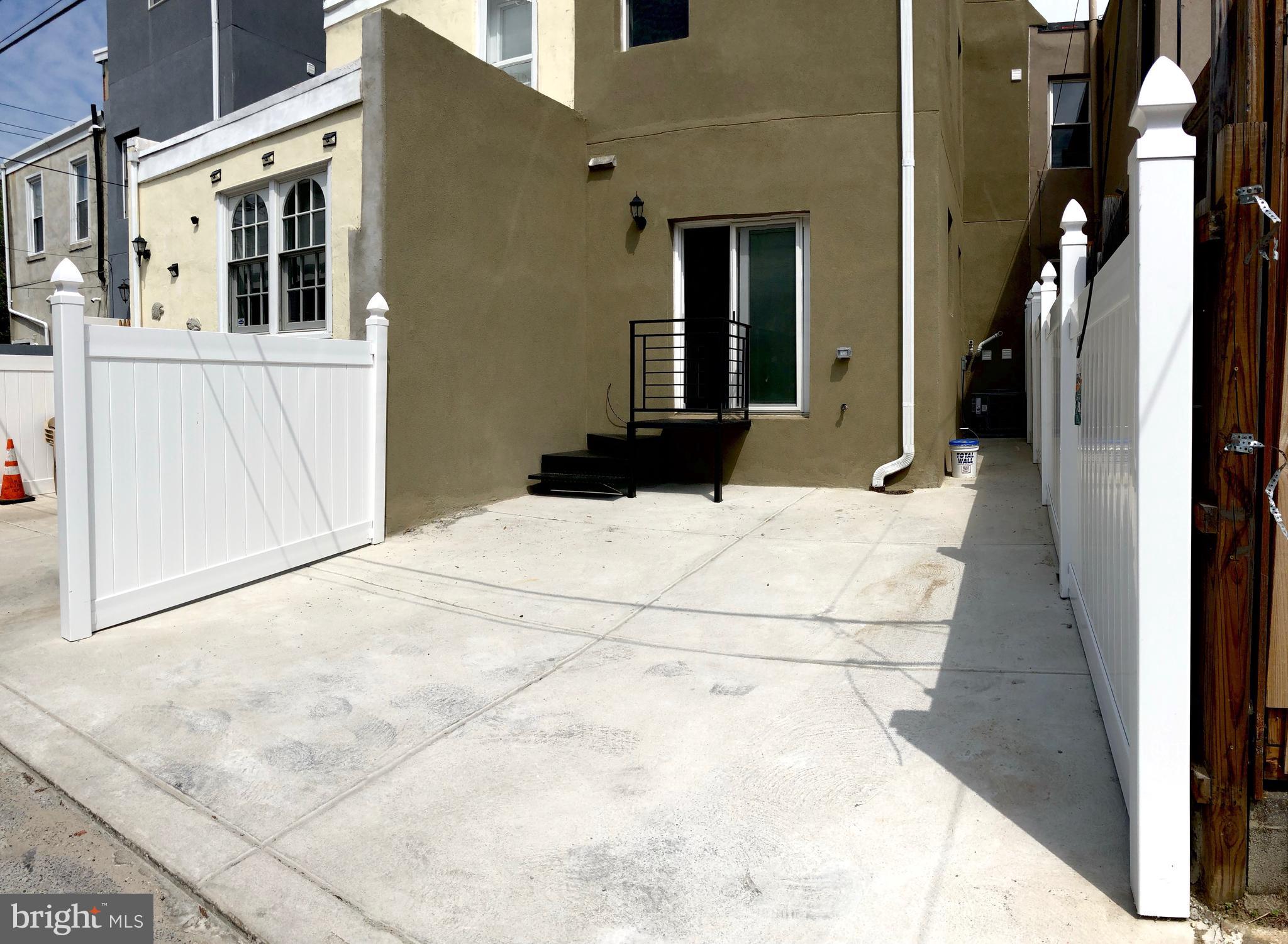 2244 St Albans Street Philadelphia, PA 19146 - Photo 2 of 21