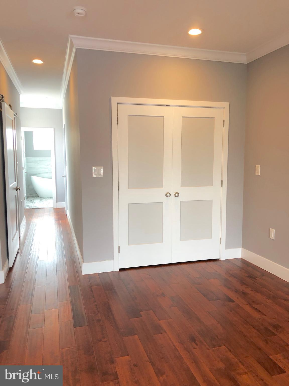 2244 St Albans Street Philadelphia, PA 19146 - Photo 11 of 21