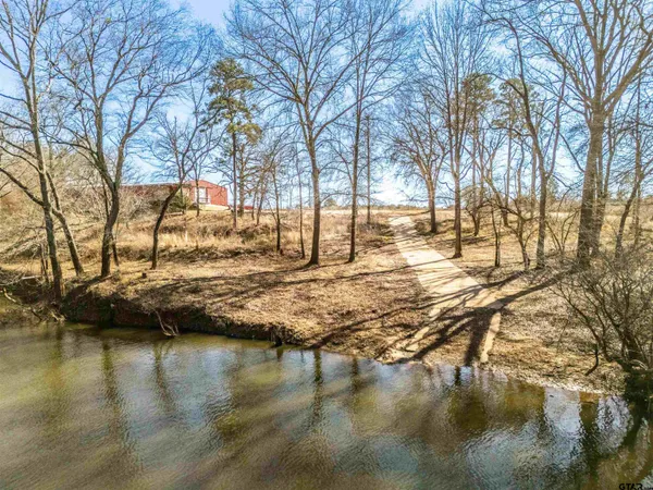 $600,000 | 10490 Us Highway, Frankston, TX 75763