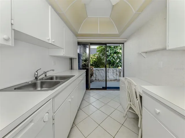 $509,000 | 1555 Tarpon Center Drive, Unit 131, Venice, FL 34285