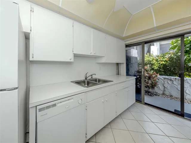 $509,000 | 1555 Tarpon Center Drive, Unit 131, Venice, FL 34285