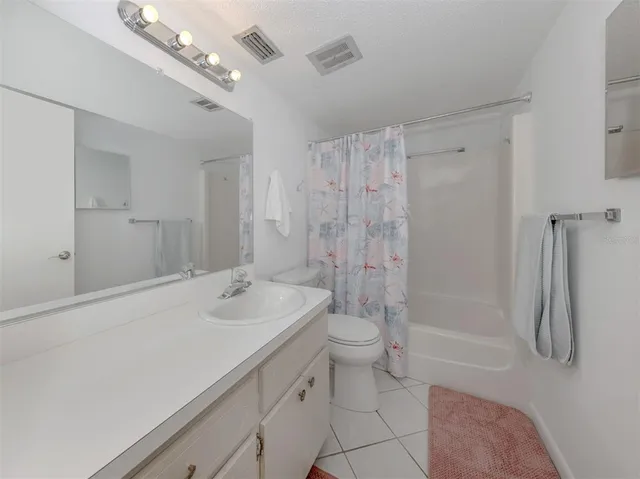 $509,000 | 1555 Tarpon Center Drive, Unit 131, Venice, FL 34285