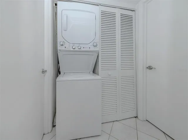 $509,000 | 1555 Tarpon Center Drive, Unit 131, Venice, FL 34285