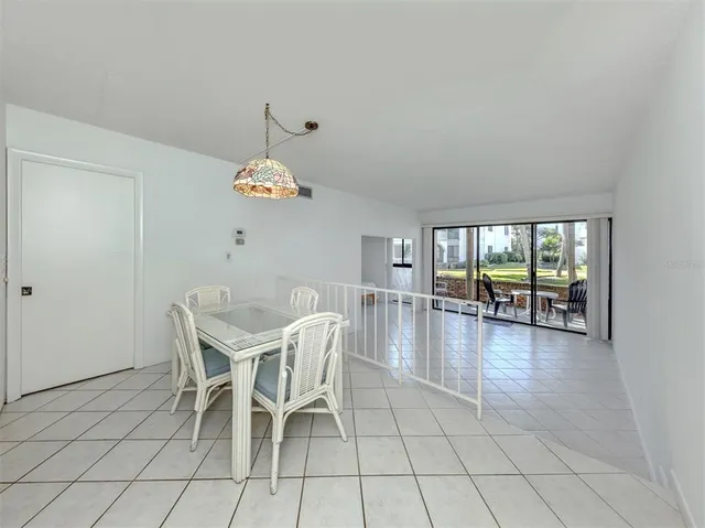 $509,000 | 1555 Tarpon Center Drive, Unit 131, Venice, FL 34285