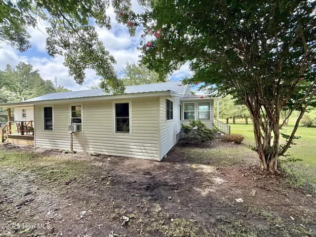 $220,000 | 617 Johnson Church Road, Warsaw, NC 28398