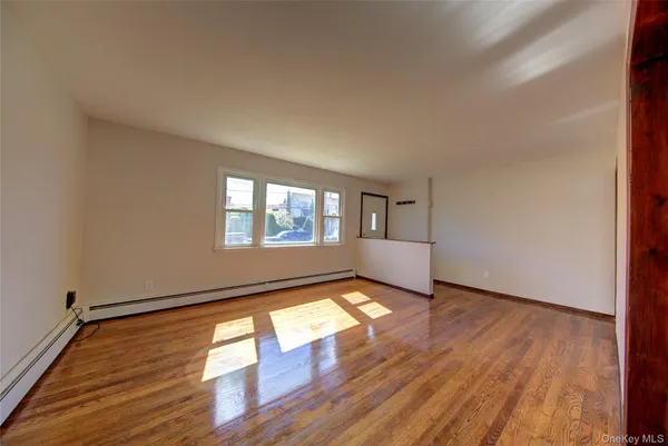 $3,200 | 75 Farnum Boulevard, Franklin Square, NY 11010