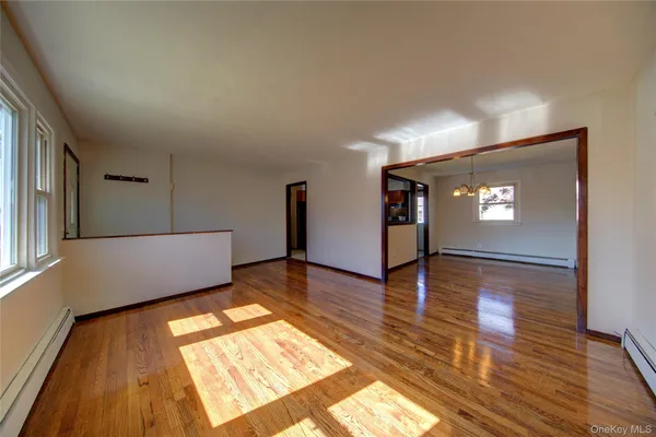 $3,200 | 75 Farnum Boulevard, Franklin Square, NY 11010