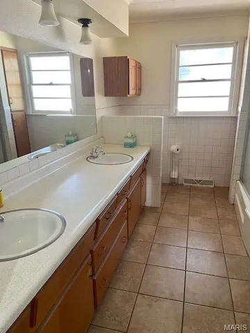 $189,000 | Undisclosed Address, Dexter, MO 63841