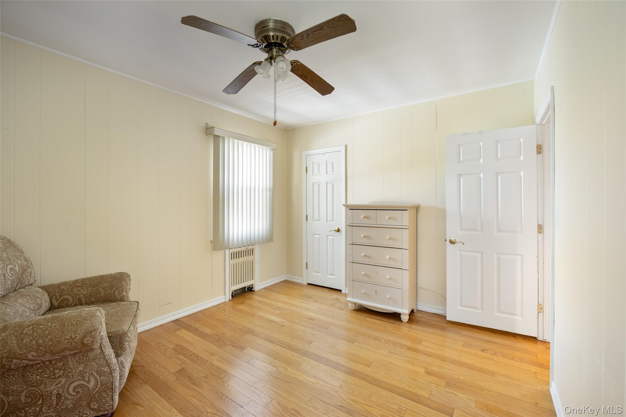 95 Laurel Road Lindenhurst, NY 11757 - Photo 18 of 28
