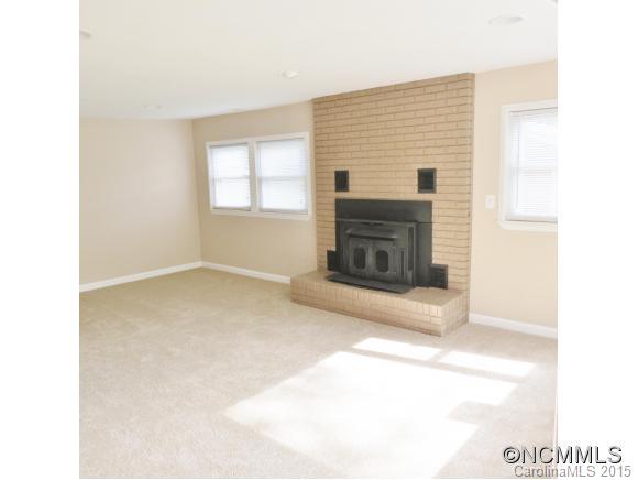 540 Reeves Cove Road Candler, NC 28715 - Photo 4 of 10 Gallery Image 4