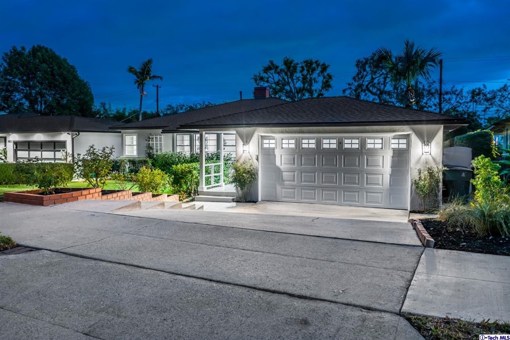 3840 Mayfair Drive Pasadena, CA 91107 - Photo 2 of 43 a view of a potted plants in front of a building
