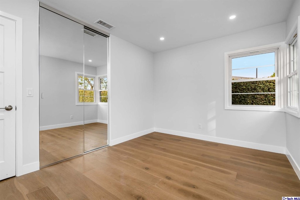 3840 Mayfair Drive Pasadena, CA 91107 - Photo 25 of 43 a view of an empty room with a window