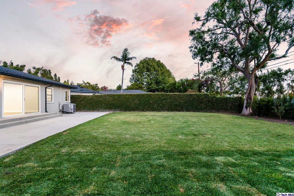 3840 Mayfair Drive Pasadena, CA 91107 - Photo 37 of 43 a backyard of a house with lots of green space