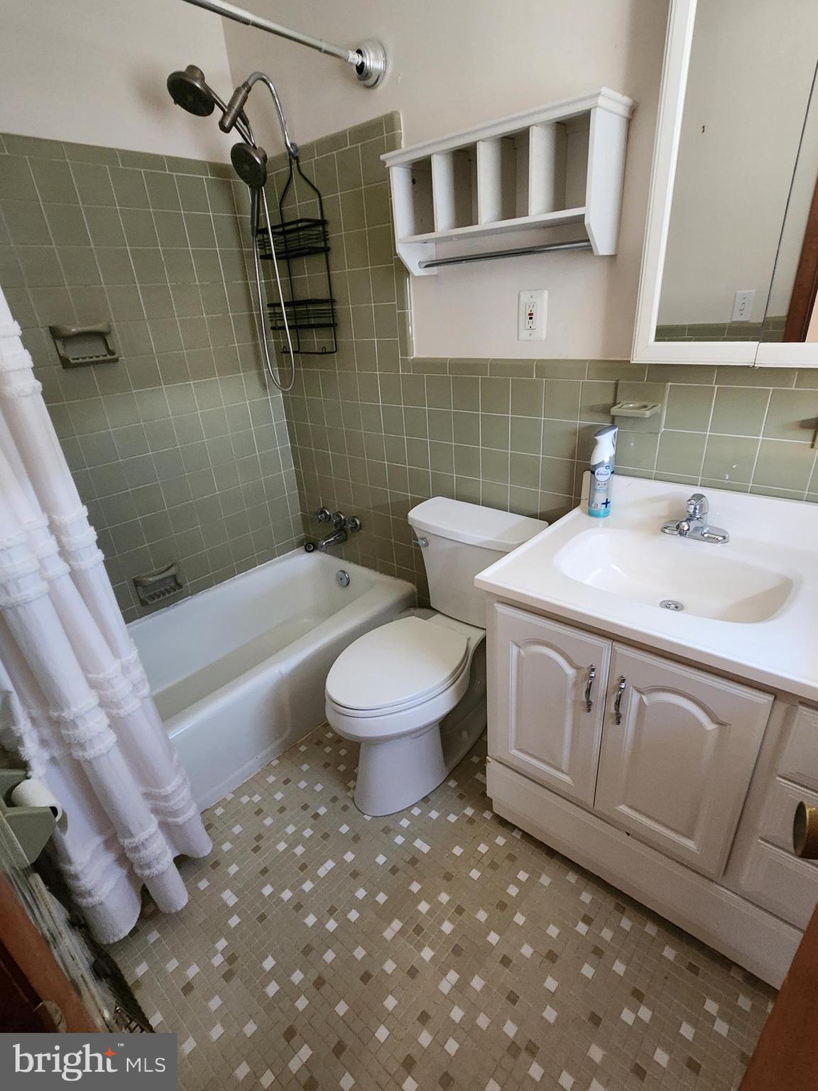 9839 Lees Mill Road Warrenton, VA 20186 - Photo 7 of 16 Primary Bathroom