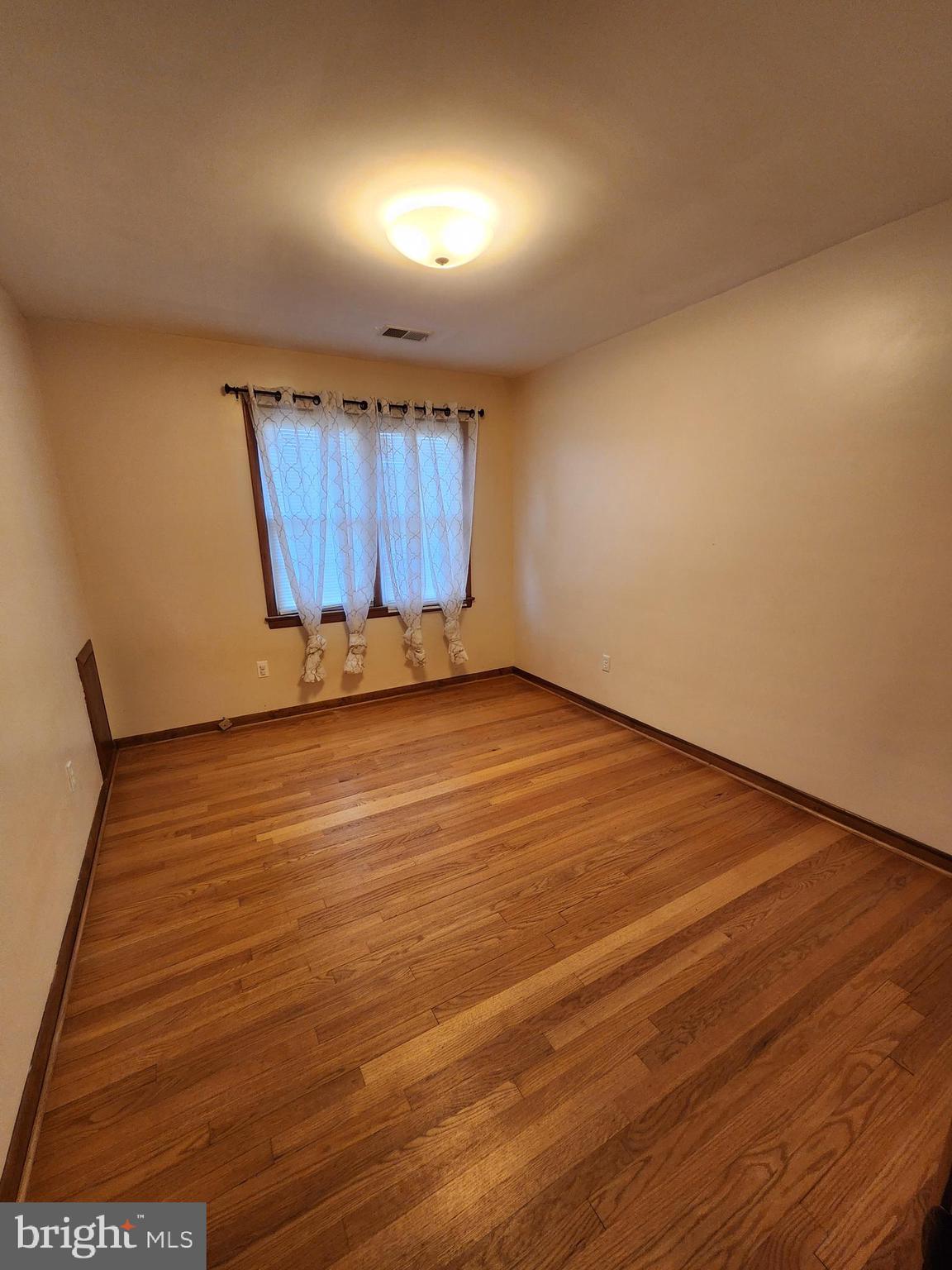 9839 Lees Mill Road Warrenton, VA 20186 - Photo 8 of 16 Bedroom