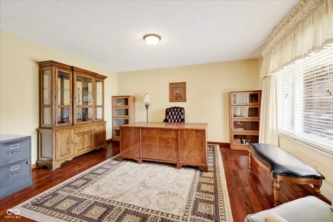 $285,000 | 680 Colonial Way, Greenwood, IN 46142