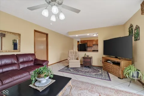 $285,000 | 680 Colonial Way, Greenwood, IN 46142