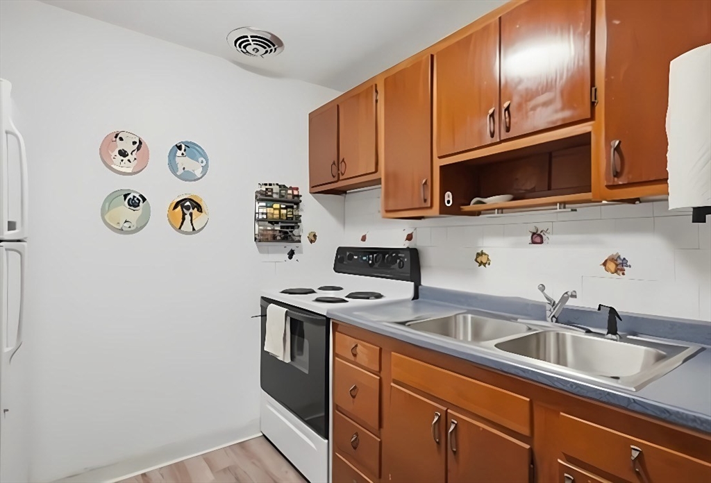 205 Kent Street, Unit 35 Brookline, MA 02446 - Photo 5 of 10