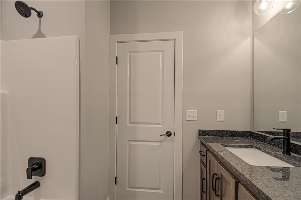 1512 Southwest Arborpark Terrace Lee's Summit, MO 64082 - Photo 38 of 50