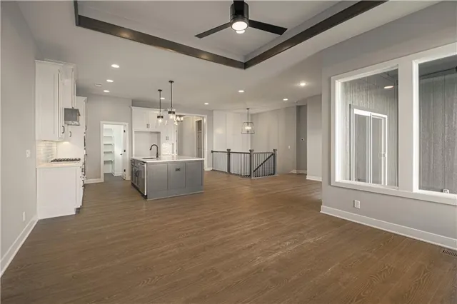 $525,000 | 1512 Southwest Arborpark Terrace, Lee's Summit, MO 64082