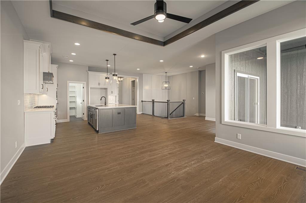 1512 Southwest Arborpark Terrace Lee's Summit, MO 64082 - Photo 4 of 50