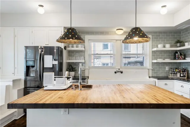 $680,000 | 3640 Pennsylvania Avenue, Kansas City, MO 64111