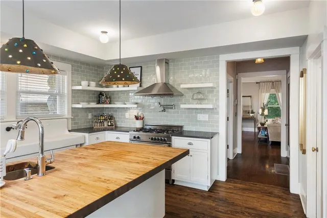 $680,000 | 3640 Pennsylvania Avenue, Kansas City, MO 64111