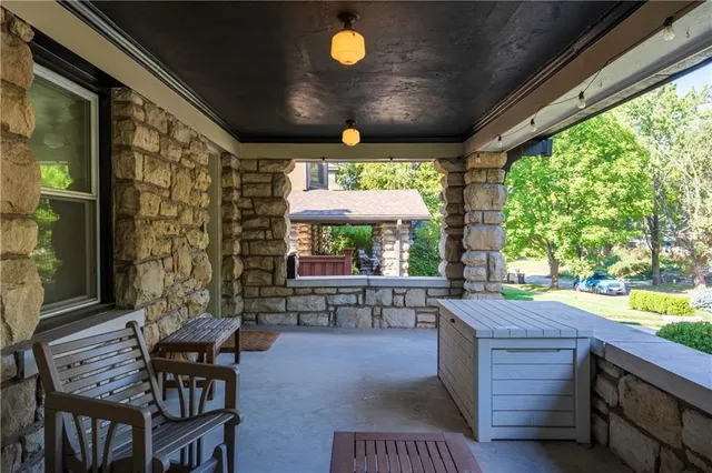 $680,000 | 3640 Pennsylvania Avenue, Kansas City, MO 64111