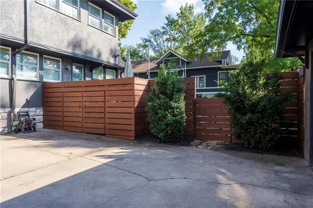 $680,000 | 3640 Pennsylvania Avenue, Kansas City, MO 64111