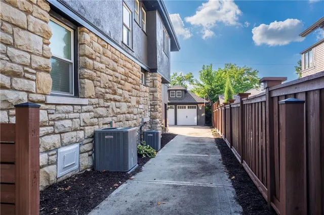 $680,000 | 3640 Pennsylvania Avenue, Kansas City, MO 64111