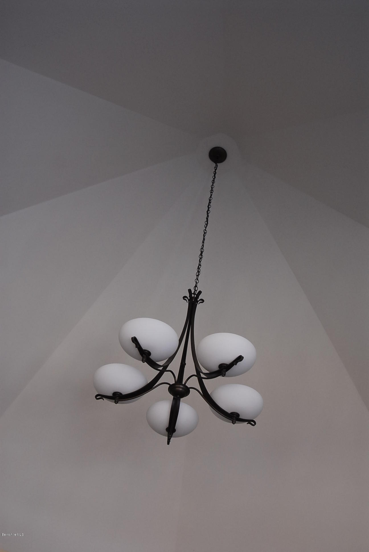 7 Hoxie Brook Road Adams, MA 01220 - Photo 14 of 40 Dining Area Ceiling View