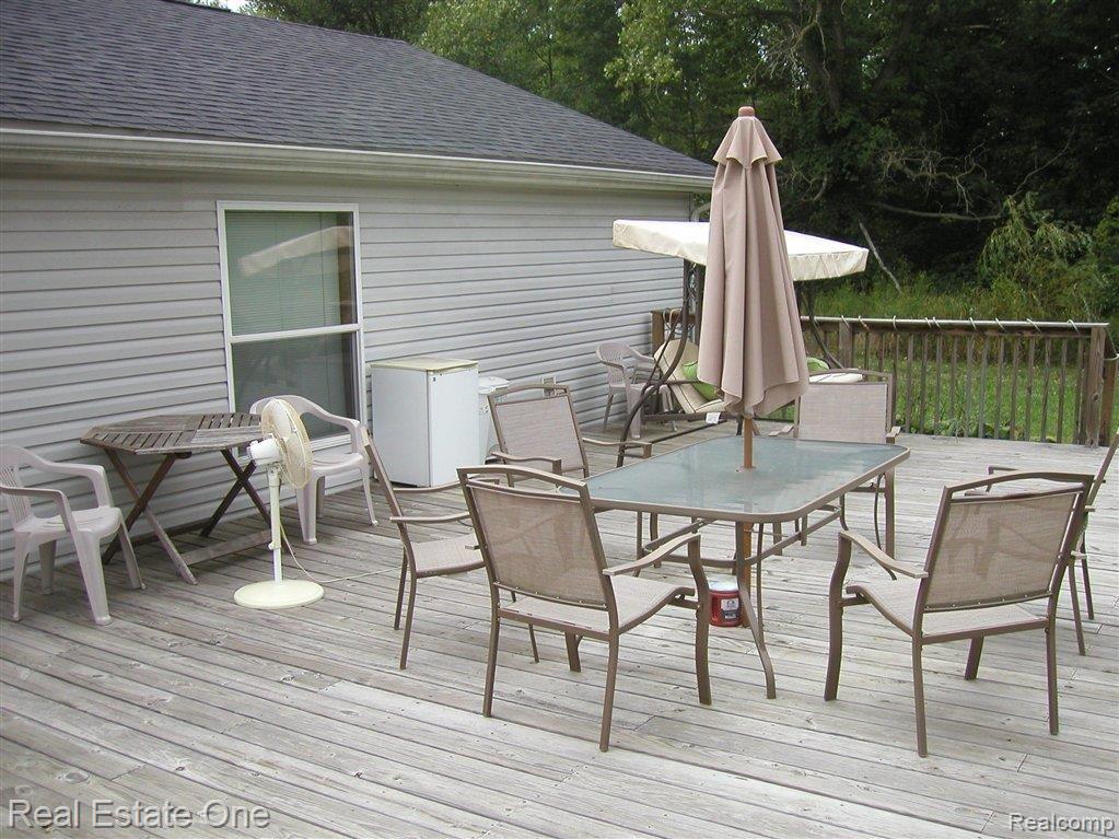 28801 Elwell Road Belleville, MI 48111 - Photo 5 of 20 2ND VIEW OF DECK