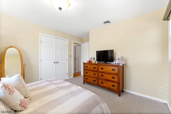 $799,000 | 15 Stuckler Lane, Wayne, NJ 07470