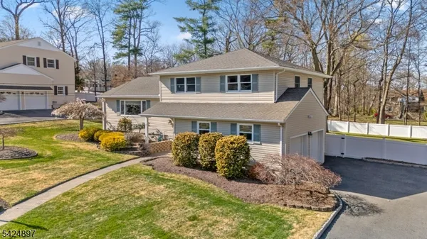 $799,000 | 15 Stuckler Lane, Wayne, NJ 07470