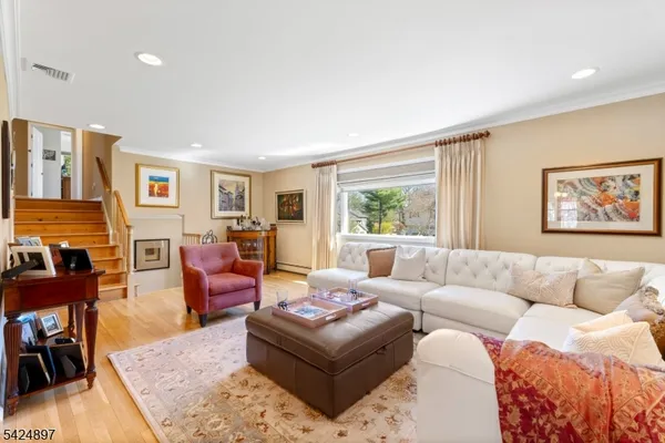 $799,000 | 15 Stuckler Lane, Wayne, NJ 07470