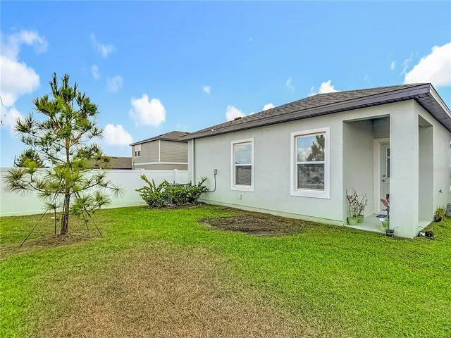 $2,250 | 38345 Honey Suckle Drive, Dade City, FL 33525