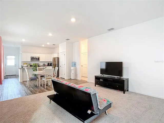 $2,250 | 38345 Honey Suckle Drive, Dade City, FL 33525